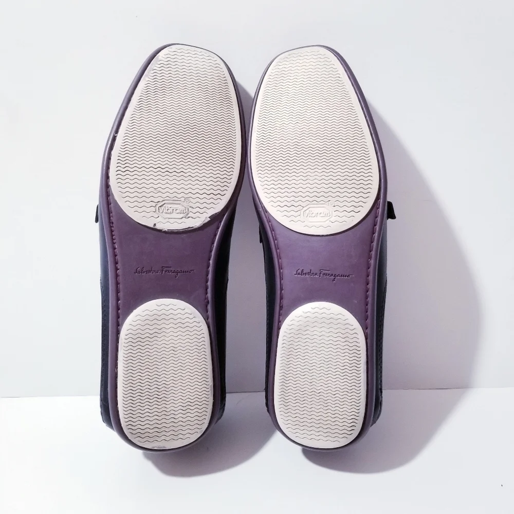 SALVATORE FERRAGAMO Black Leather Side Buckle Loafers Wine Vibram Sole 9.5